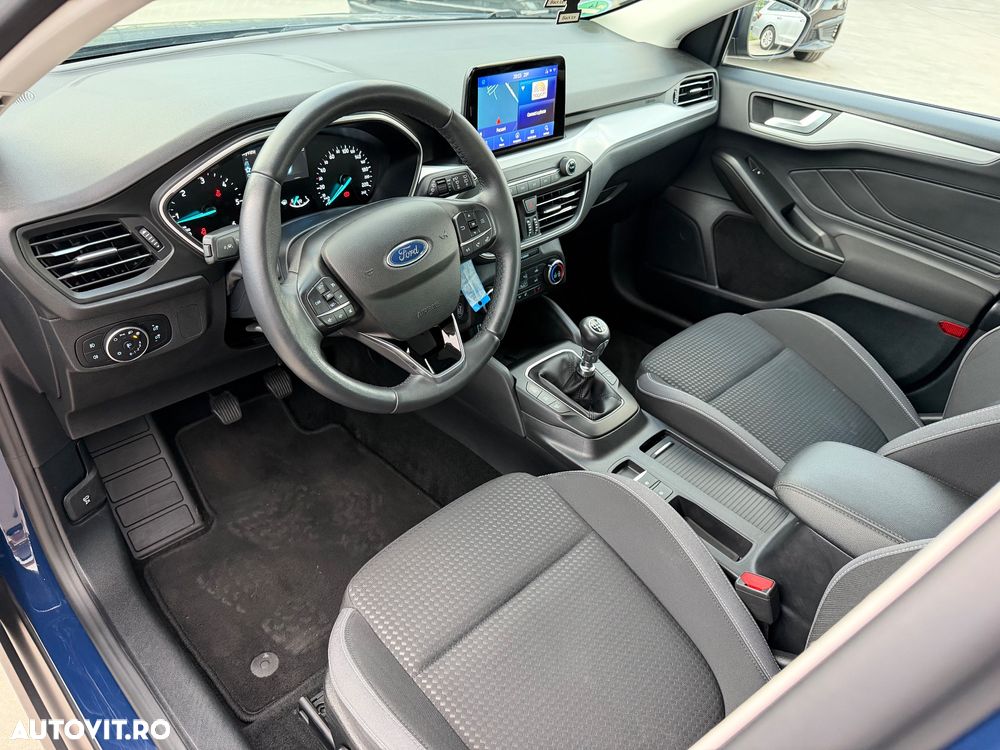 Ford Focus - 12