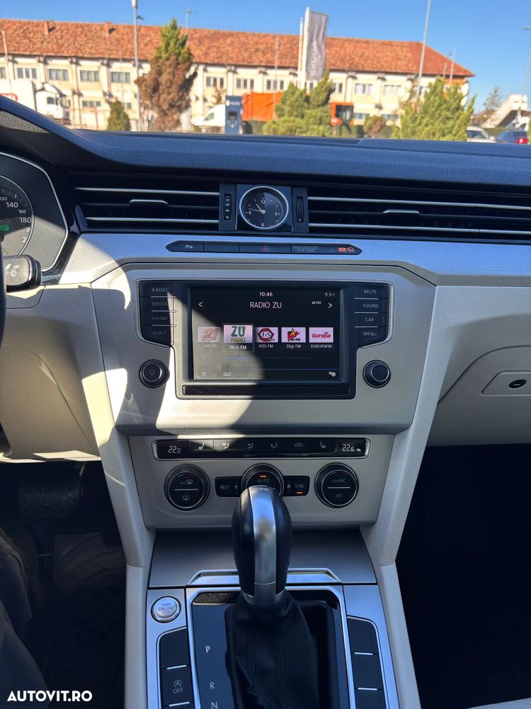 Volkswagen Passat - 21