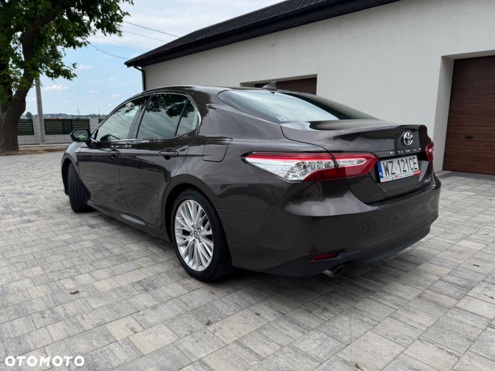 Toyota Camry 2.5 Hybrid Executive CVT - 3