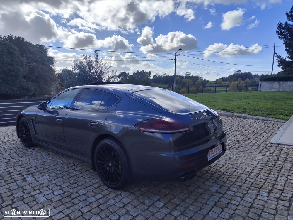 Porsche Panamera Platinum Edition - 4