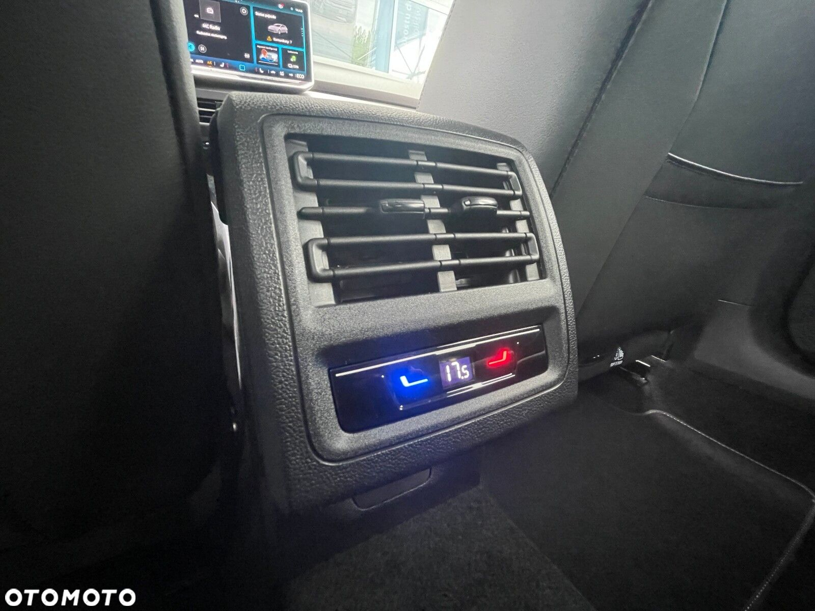 Volkswagen Golf - 28