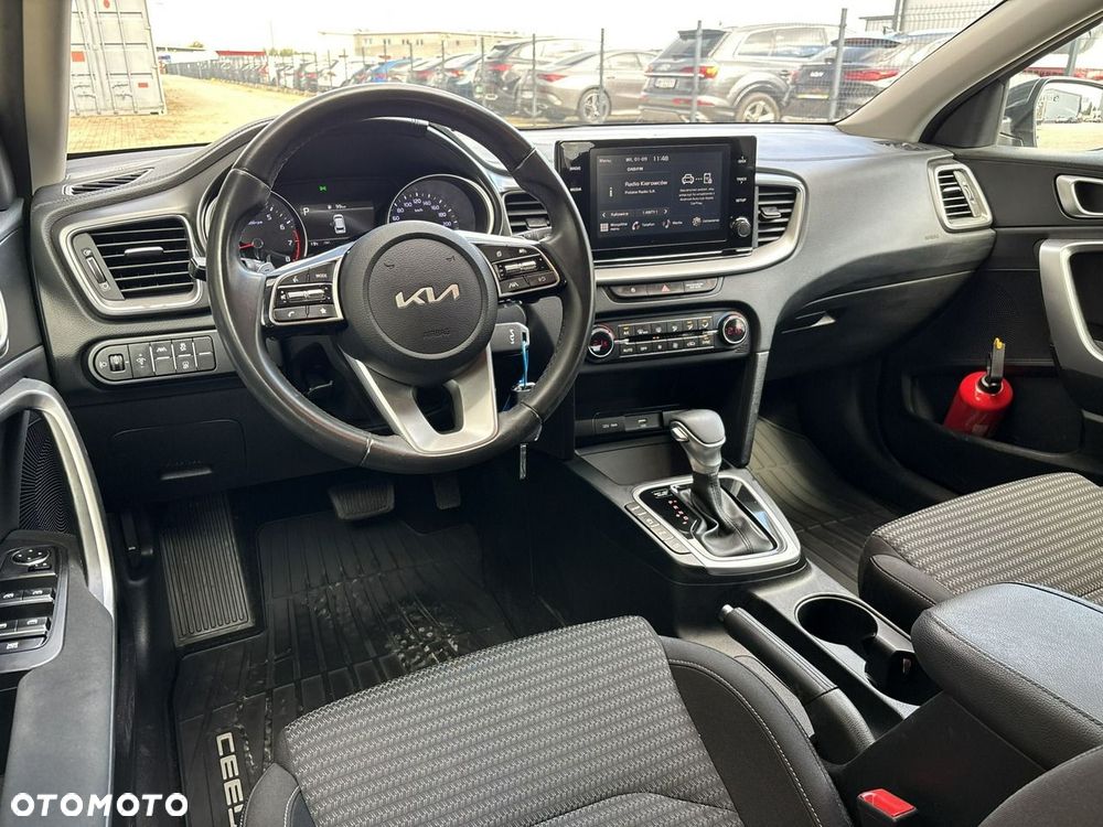Kia Ceed 1.5 T-GDI Business Line DCT - 12