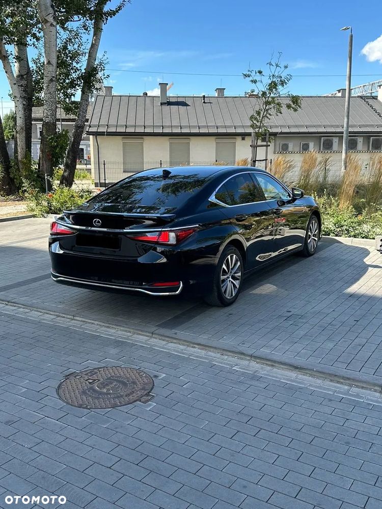 Lexus ES 300h - 6