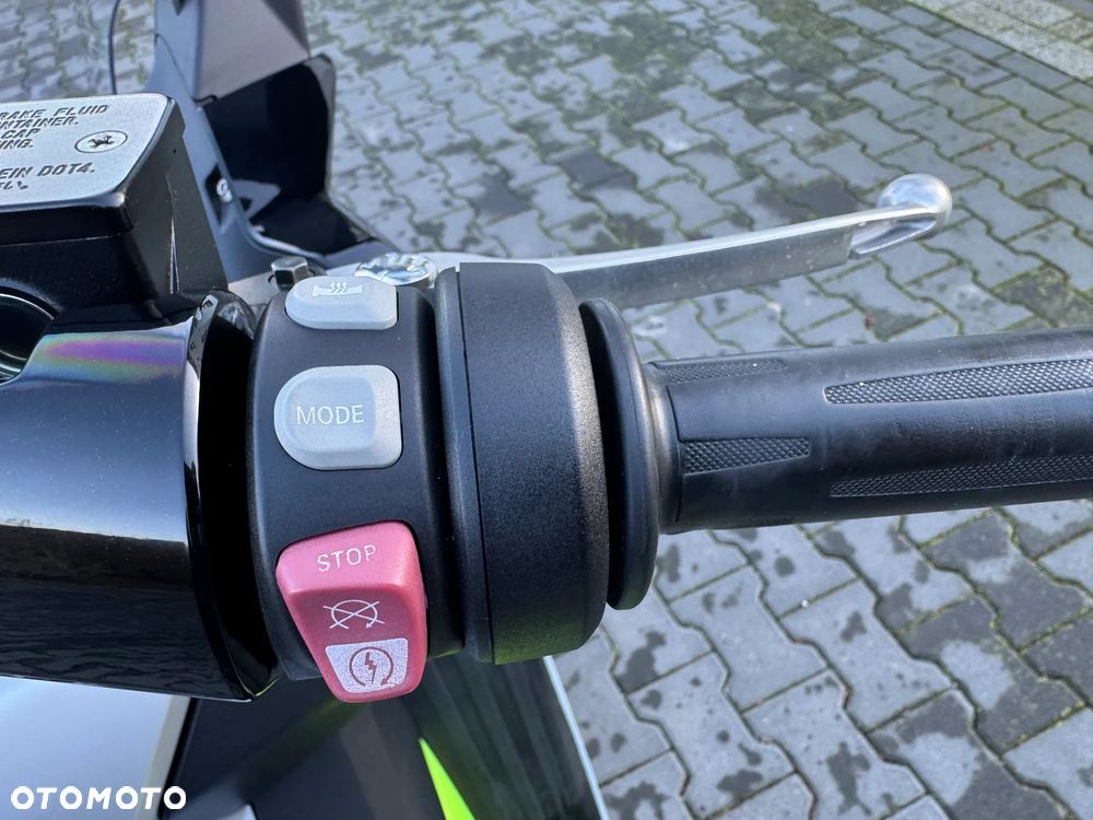BMW CE 04 - 28