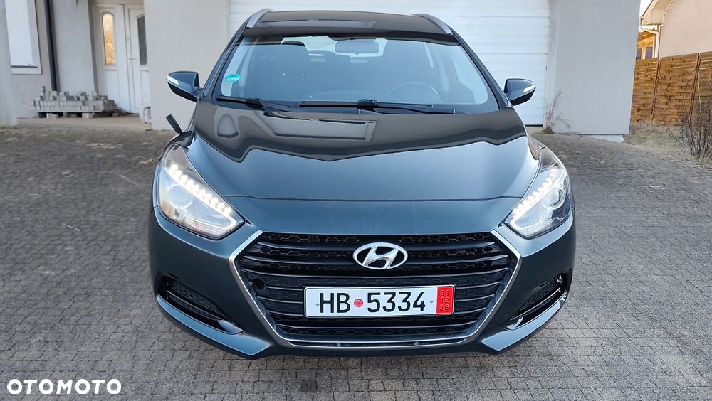 Hyundai i40 Kombi blue 1.6 Family+ - 25