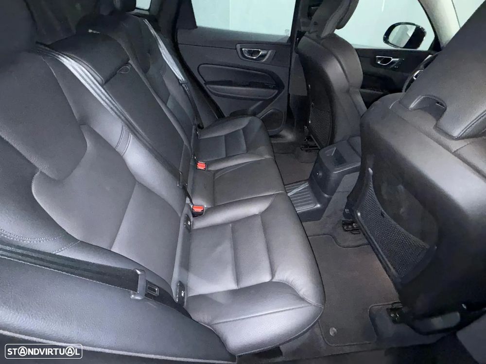 Volvo XC 60 2.0 T6 PHEV Inscription AWD - 23