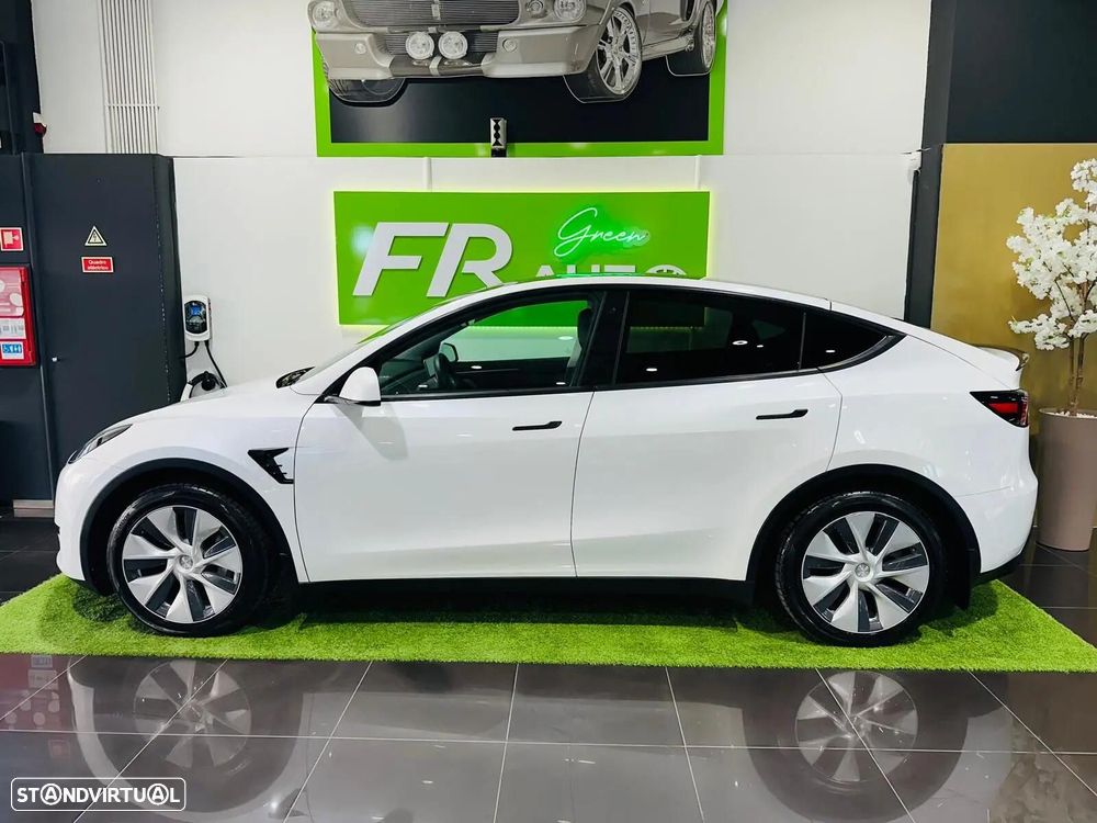 Tesla Model Y Standard - 11