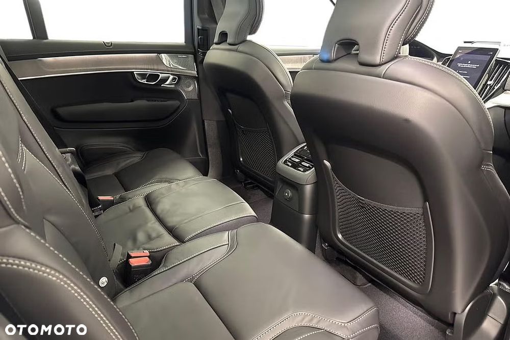 Volvo XC 90 T8 AWD Recharge Geartronic RDesign Edition - 17