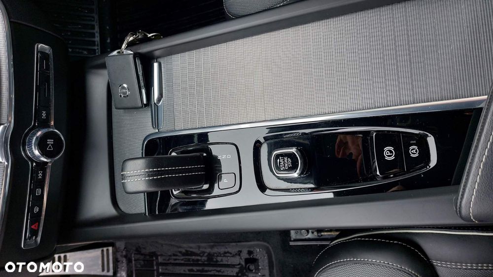 Volvo XC 60 T6 AWD Plug-In Hybrid R-Design - 15