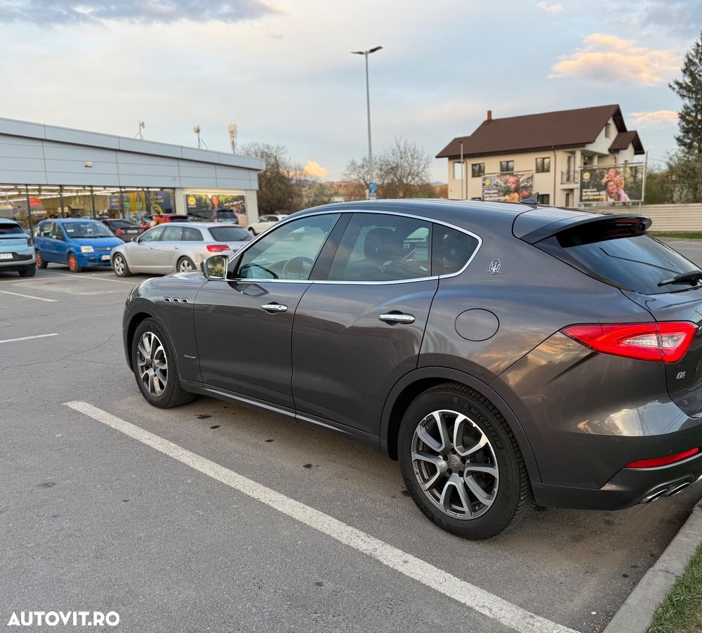 Maserati Levante - 3