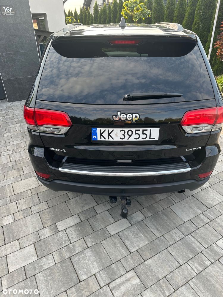 Jeep Grand Cherokee - 23