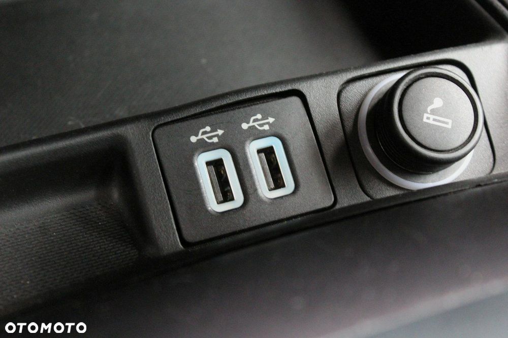 Ford Mondeo SW 2.0 Hybrid Trend - 28