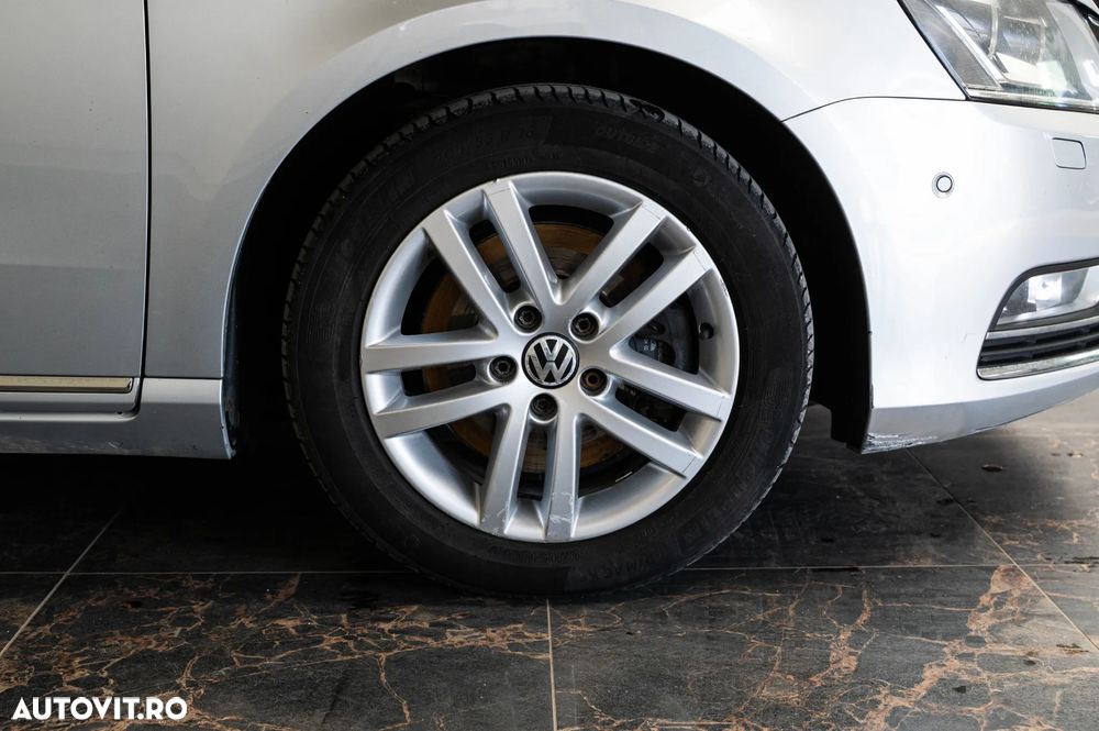 Volkswagen Passat 2.0 TDI DSG Comfortline - 9