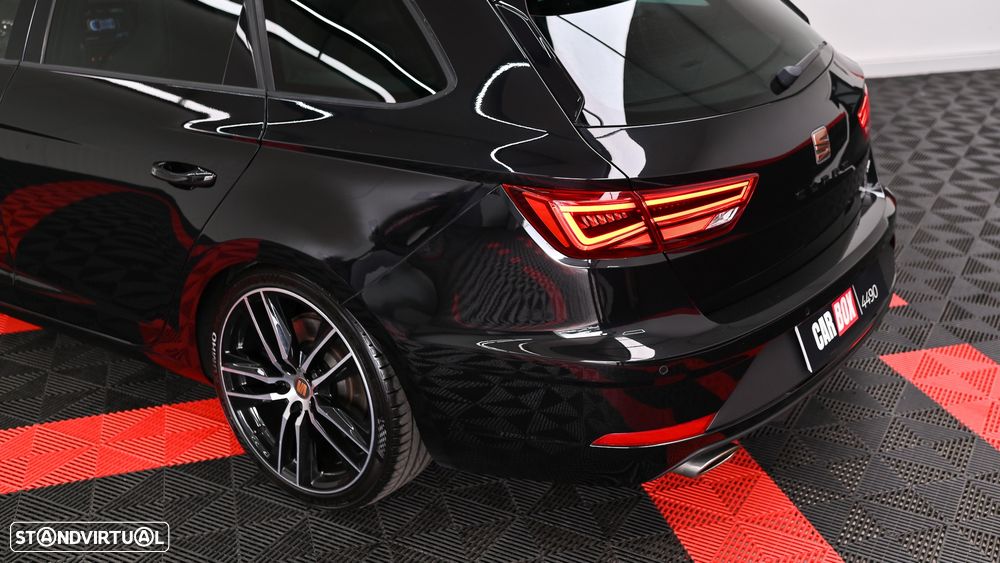 SEAT Leon ST 2.0 TSI 4Drive OPF DSG Cupra R - 28