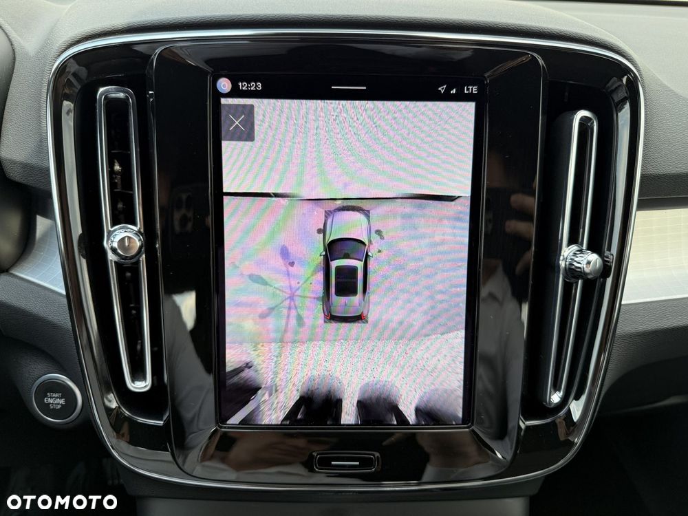 Volvo XC 40 - 25