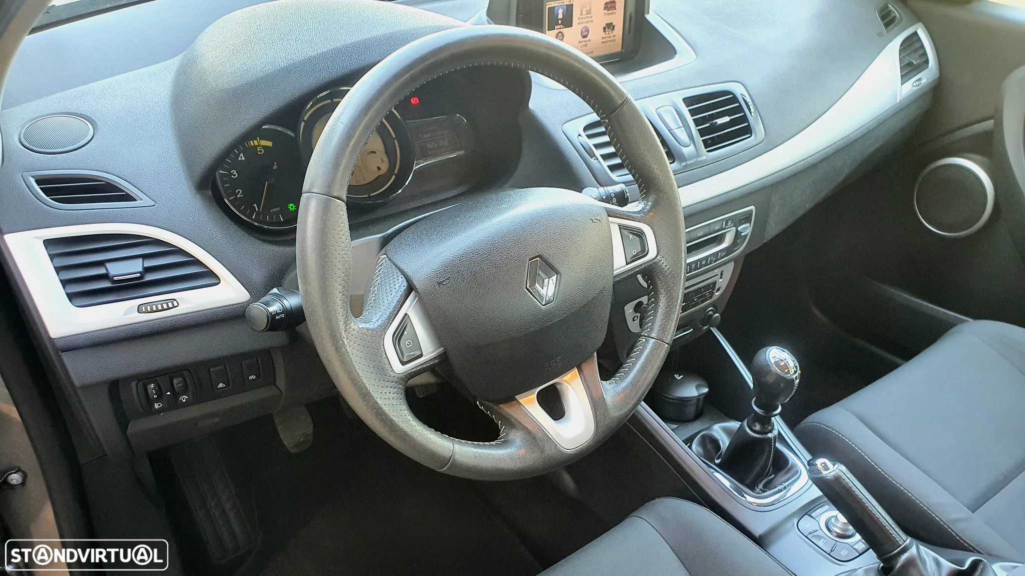 Renault Mégane 1.5 dCi Confort SS - 6
