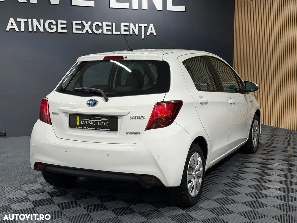 Toyota Yaris - 4