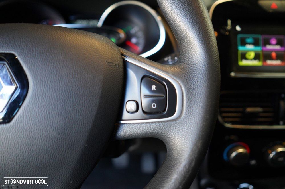 Renault Clio Sport Tourer - 16