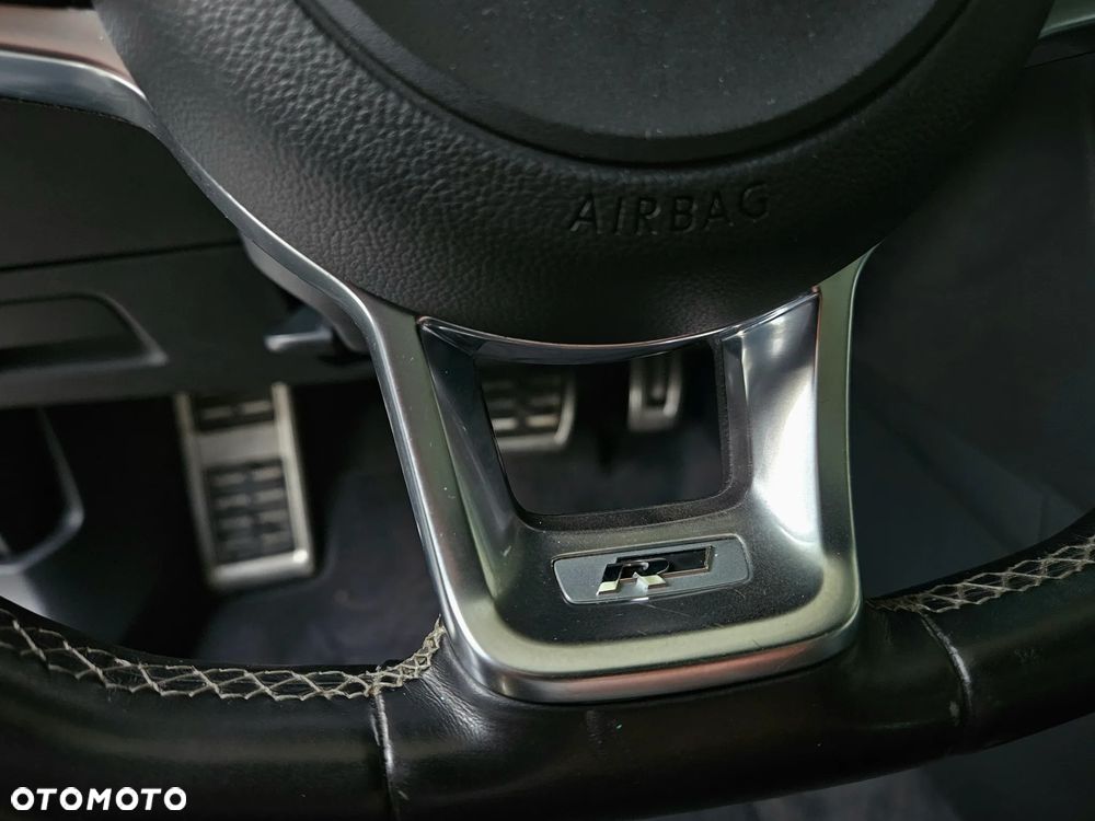 Volkswagen Passat 2.0 TDI (BlueMotion Technology) Highline - 34