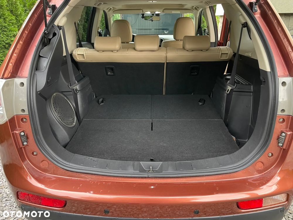 Mitsubishi Outlander 2.0 Intense + - 9