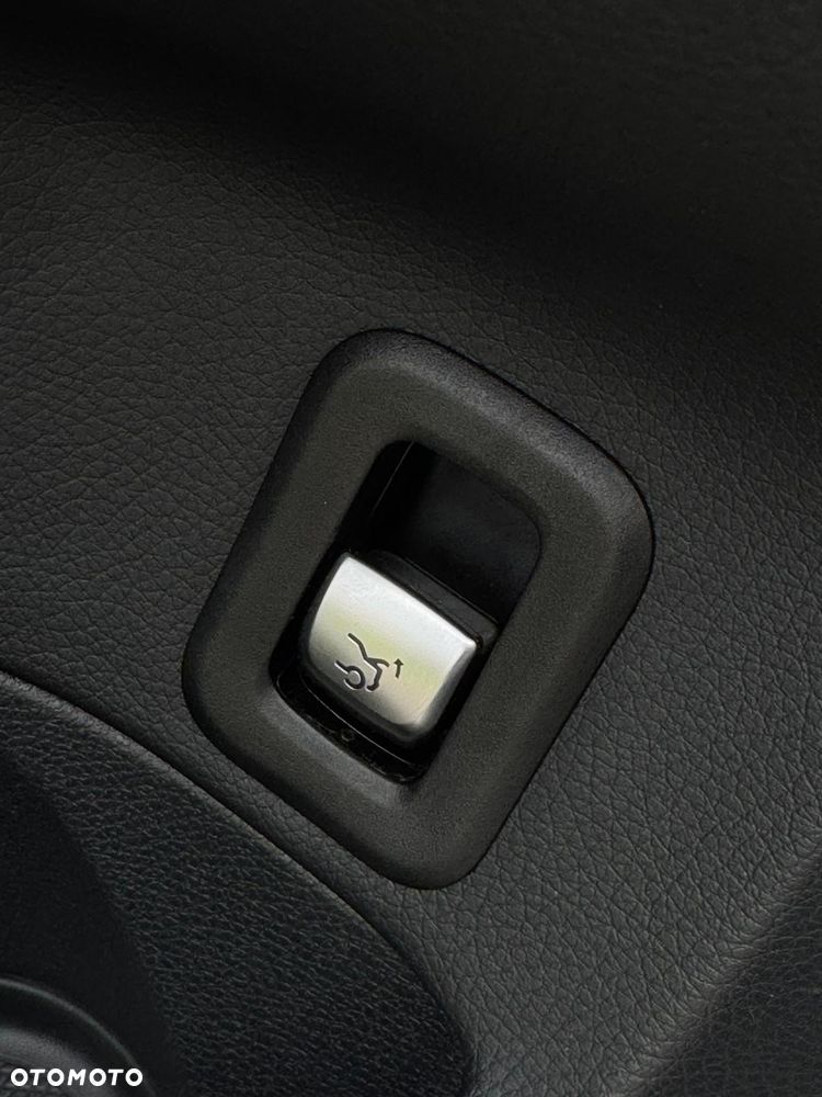 Mercedes-Benz Klasa C 200 7G-TRONIC Avantgarde - 21