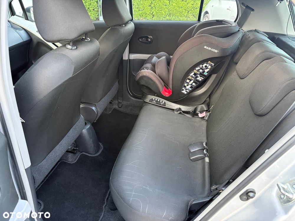 Toyota Yaris 1.33 Sol - 11