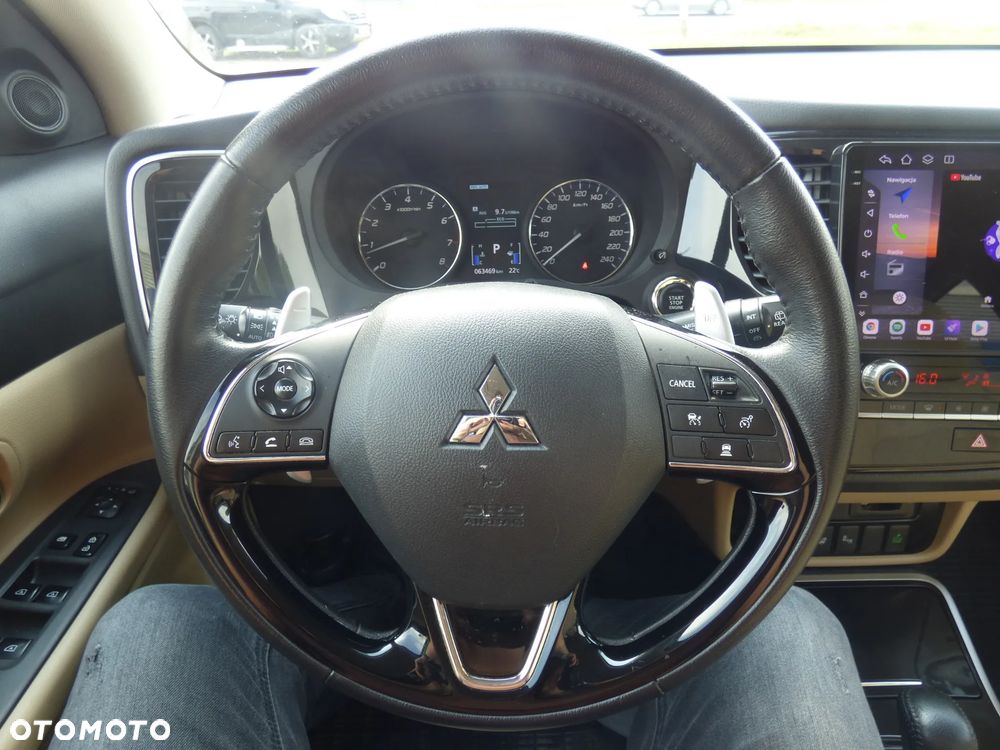 Mitsubishi Outlander - 15