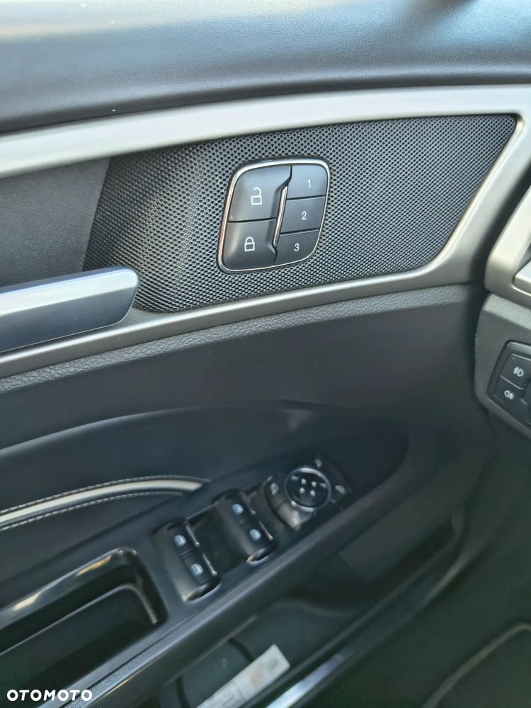 Ford Mondeo 2.0 TDCi Bi-Turbo PowerShift-Aut Vignale - 17