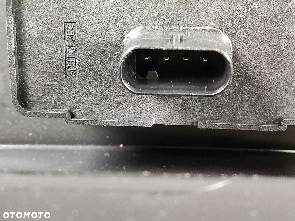 VOLVO XC40 17-21r Boczek Poszycie Klapy Tył - 8