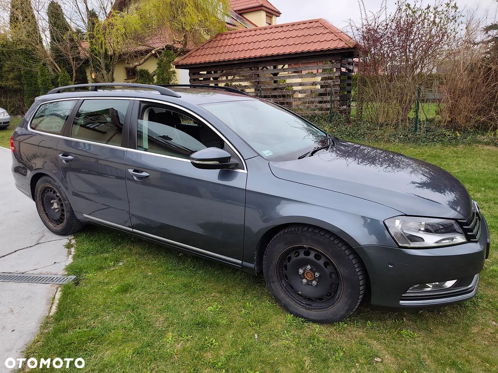 Volkswagen Passat 2.0 TDI DPF BlueMotion Technology Comfortline - 5