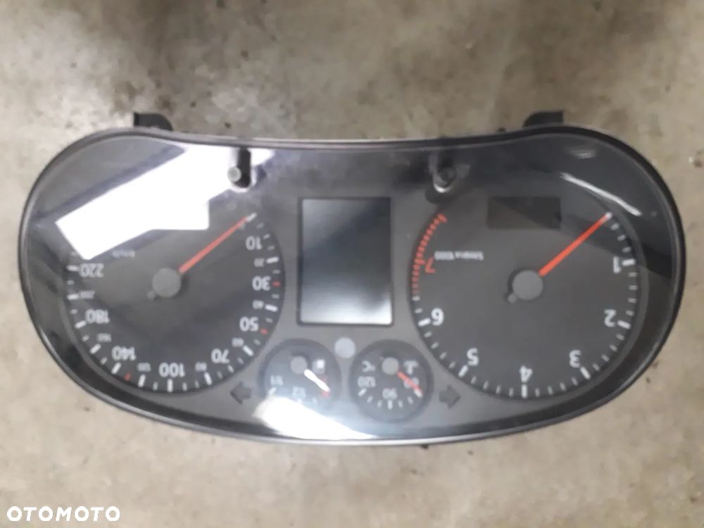licznik 8L0920931F A3 8L 1.6 lift AVU - 1