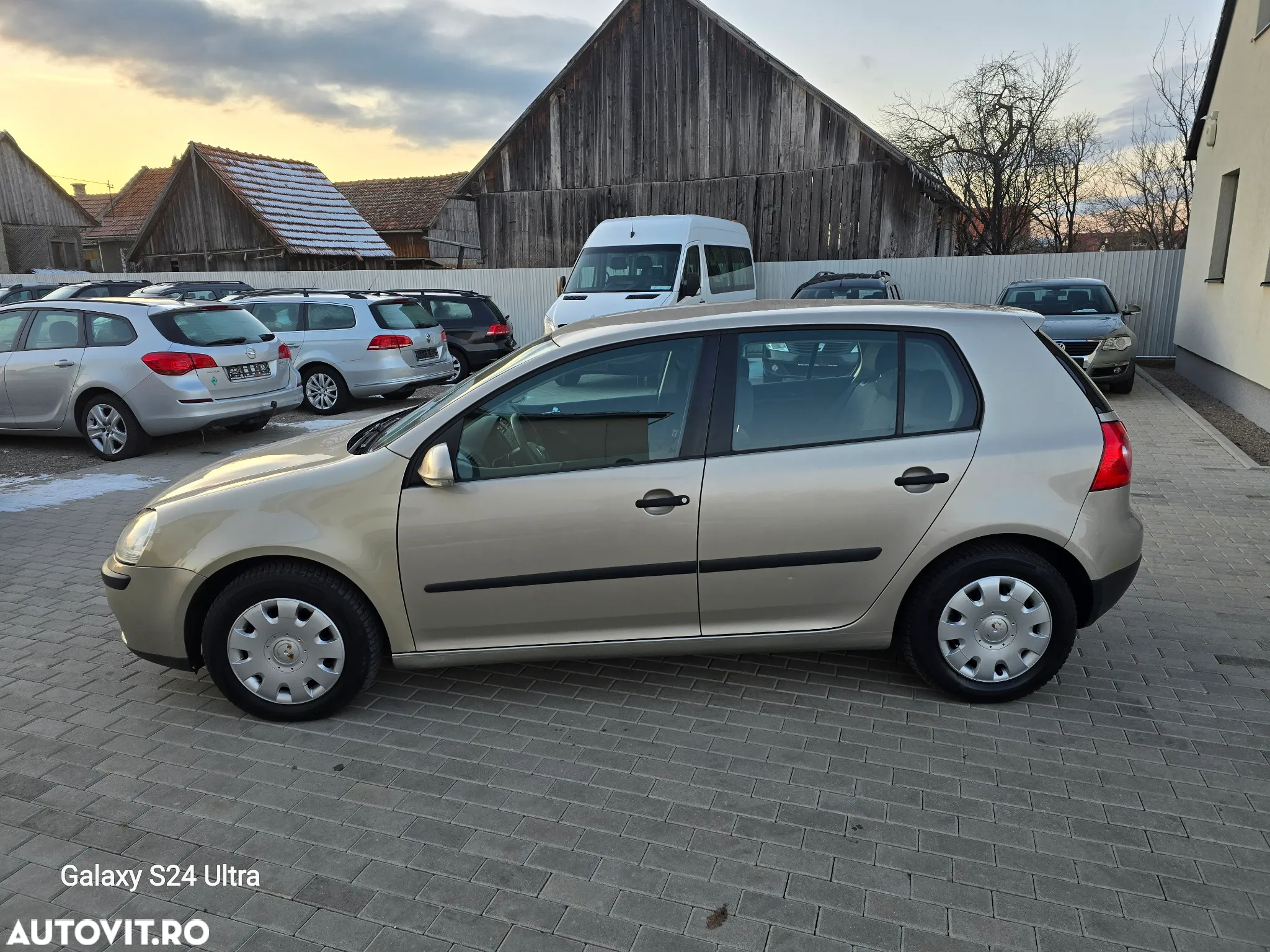 Volkswagen Golf - 12