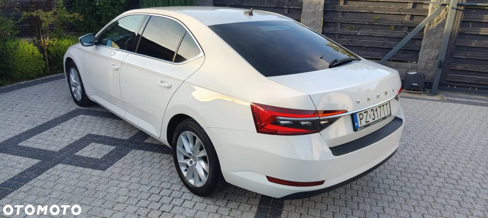 Skoda Superb 2.0 TDI Ambition DSG - 16