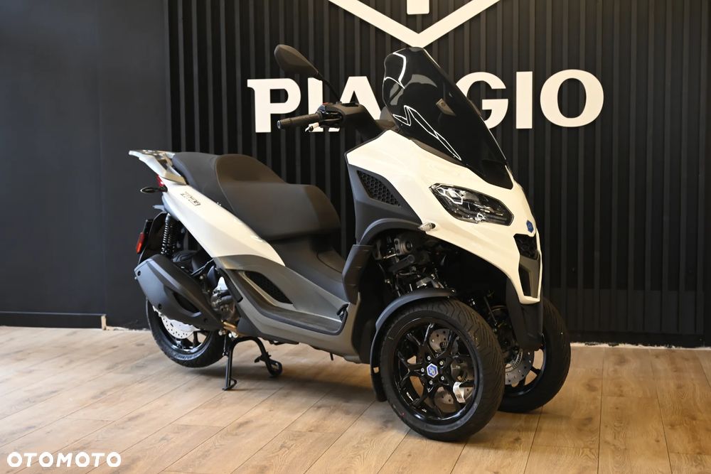 Piaggio MP-3 - 1