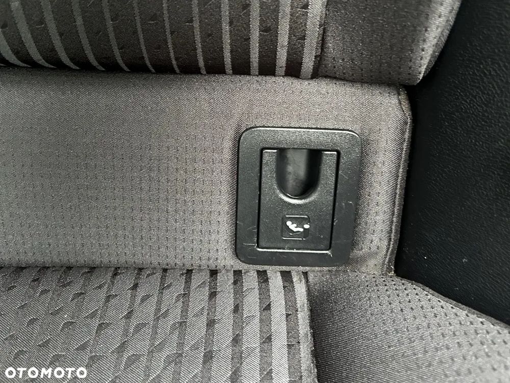 Toyota Prius Hybrid Comfort - 31