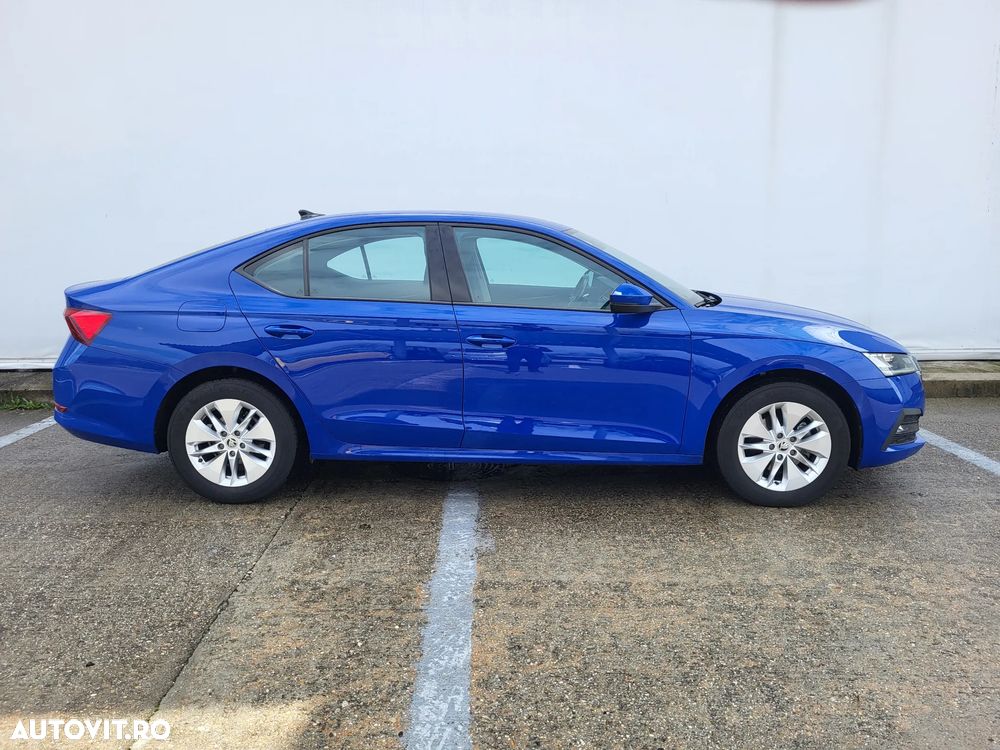 Skoda Octavia 2.0 TDI DSG Ambition - 6