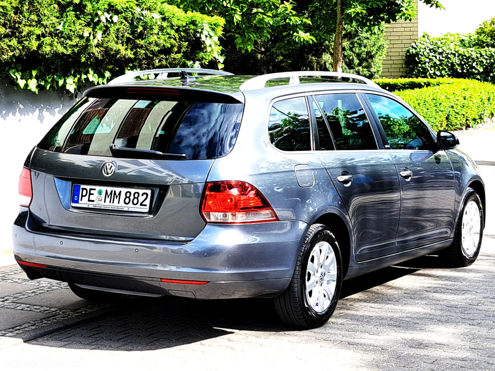 Volkswagen Golf Variant 1.6 TDI DPF BlueMotion Technology Style - 4