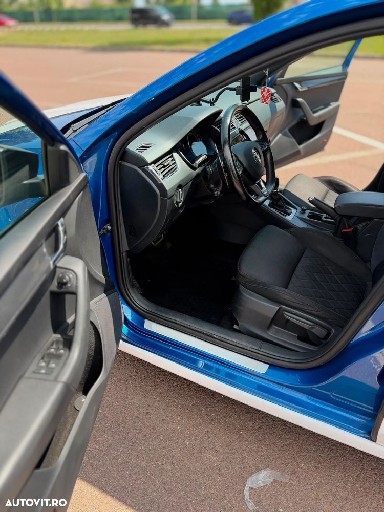 Skoda Octavia 2.0 TDI DSG 4X4 RS - 6