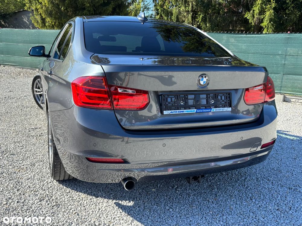 BMW Seria 3 320d Sport Line - 27