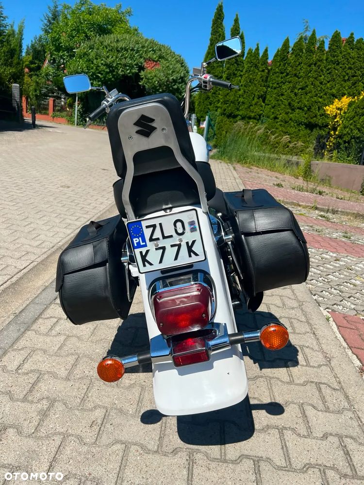 Suzuki Intruder - 3