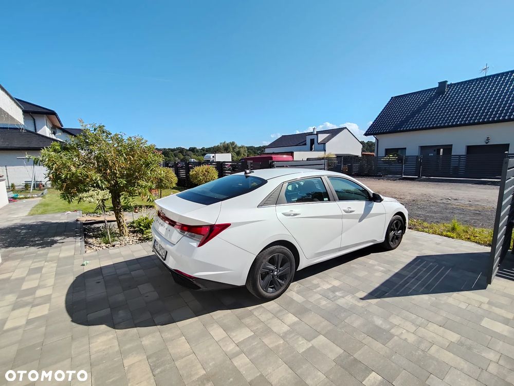 Hyundai Elantra 1.6 Smart - 18