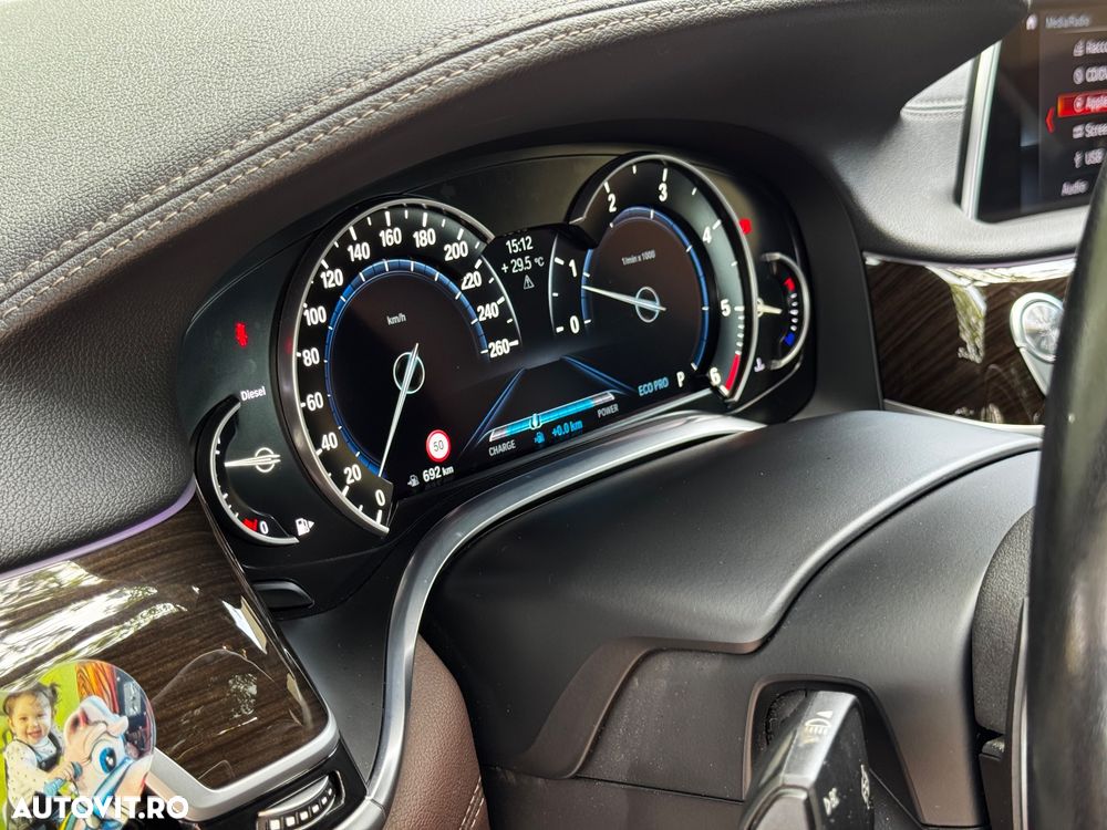 BMW Seria 7 740d xDrive - 16