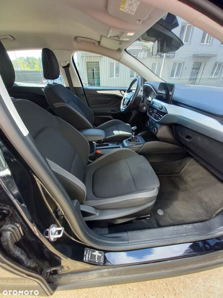Ford Focus 1.0 EcoBoost Trend - 12