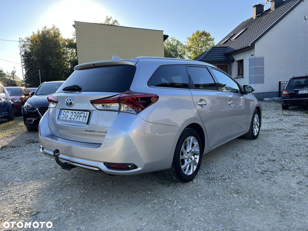 Toyota Auris 1.8 HSD Luna - 6