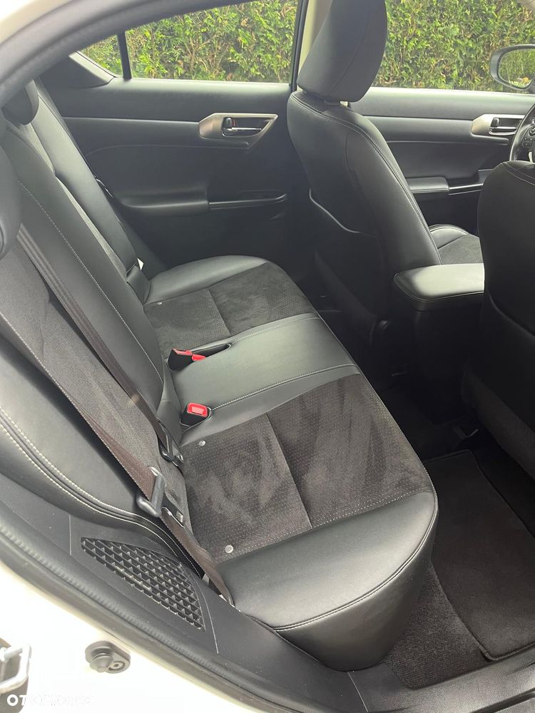Lexus CT 200h Elegance EU6 - 4
