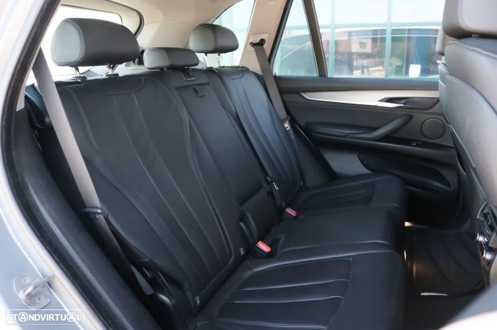 BMW X5 30 d xDrive Pack M - 9