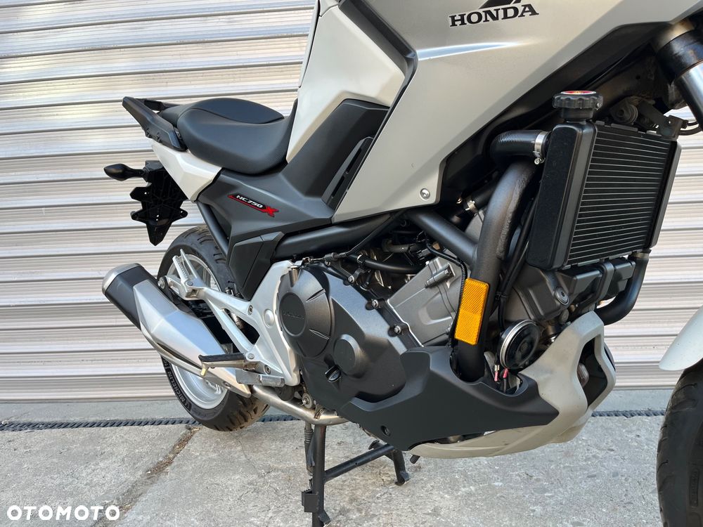 Honda NC - 27