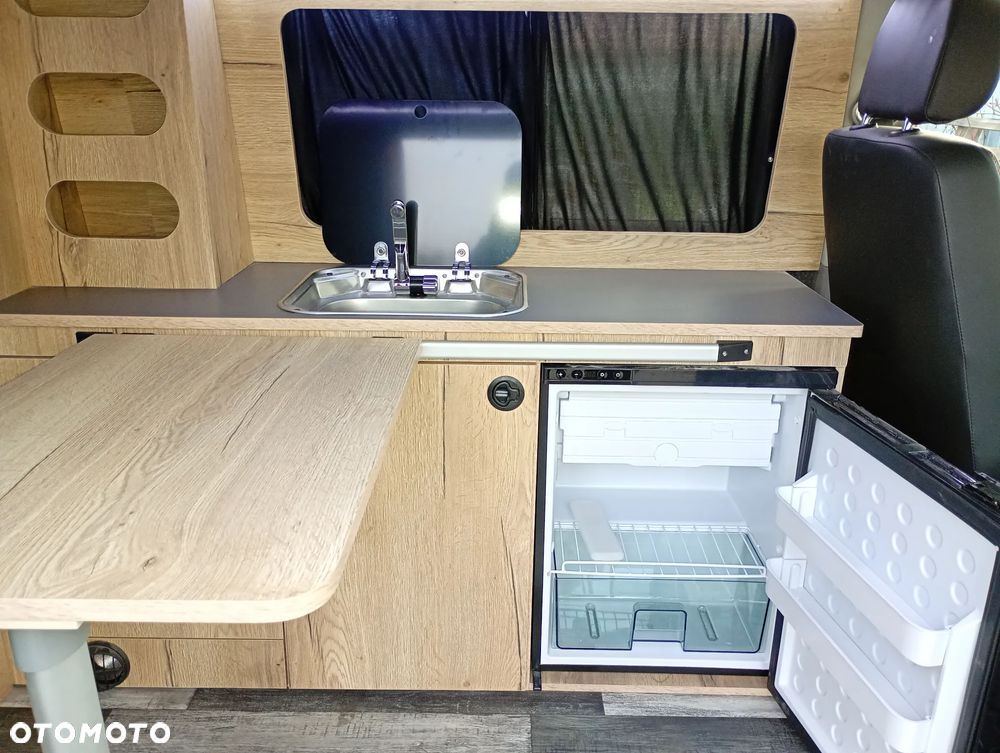 Volkswagen Transporter - 8