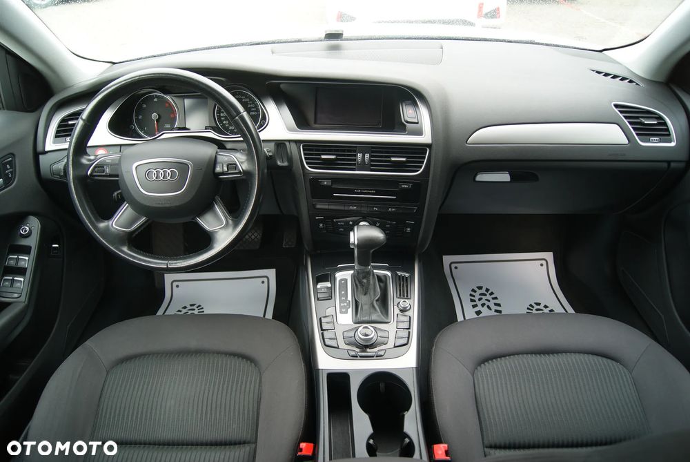 Audi A4 Avant 2.0 TDI DPF multitronic S line Sportpaket - 16