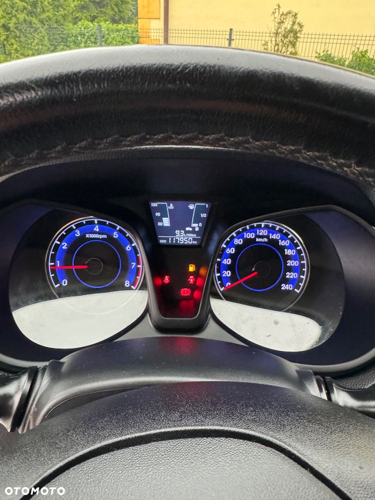 Hyundai ix20 1.4 Premium blue - 14